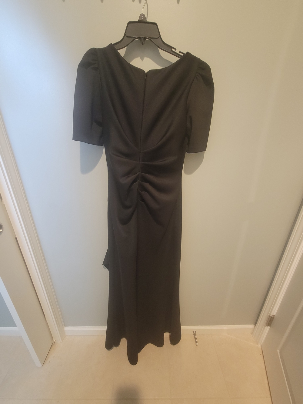 Xscape Black Ruched Scuba Ruffle Gown | Puff Sleeve | Size 10 | MSRP $218 READ - Picture 4 of 7